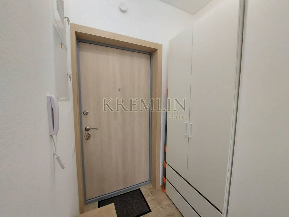 409aa7a9-ed05-4e91-9ecf-1aee535e3fed