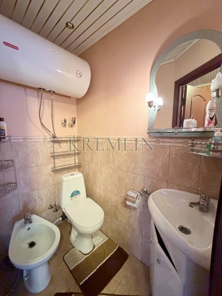 5258181547301473927_121