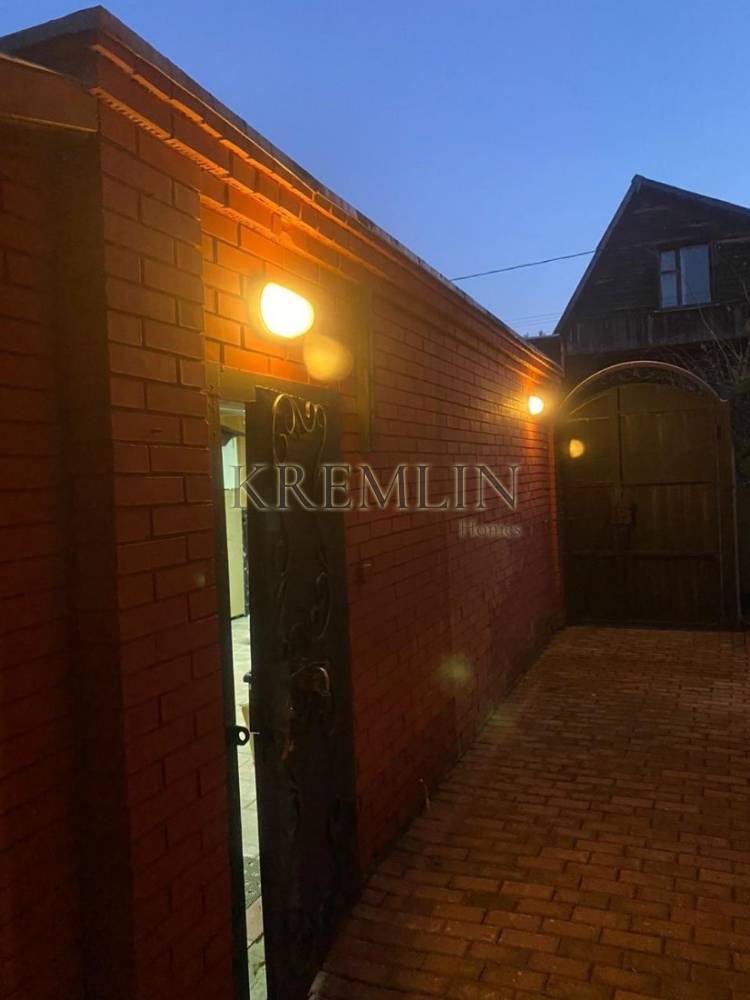 5267092230051140222_121