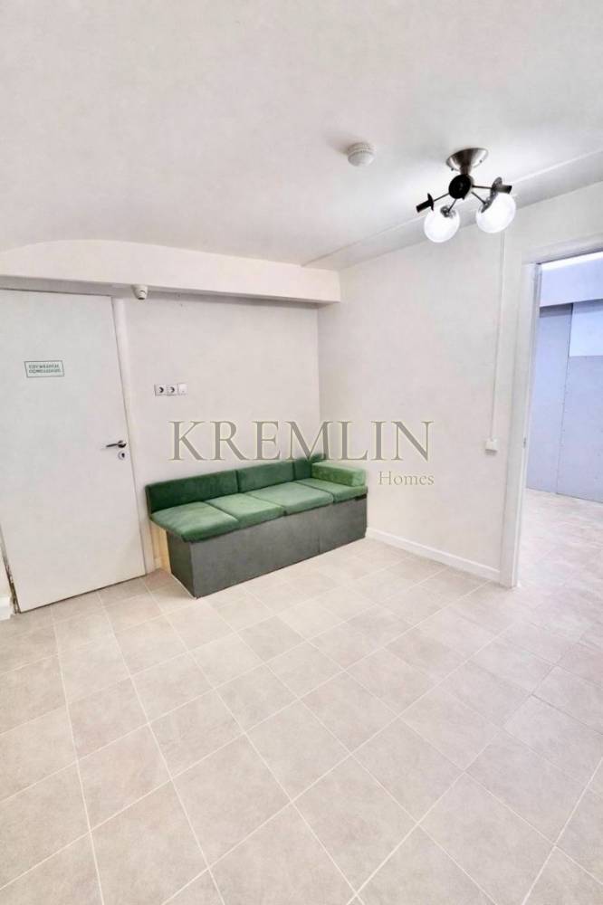 5253954461963588358_121