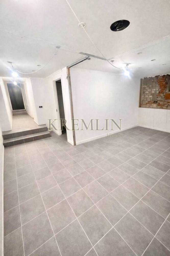 5253954461963588355_121